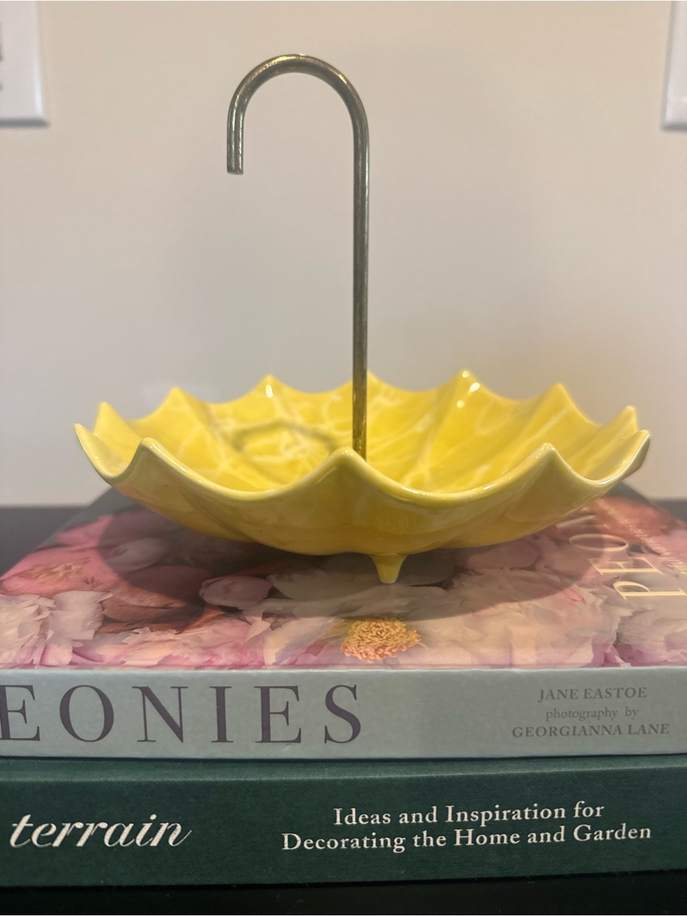 Vintage Sylvan’s Pasadena Yellow Ceramic Umbrella Dish No 40 MCM USA